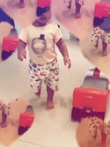 ​故意破传闻？张柏芝1岁小儿子正脸首曝光，酷似妈妈无混血特征