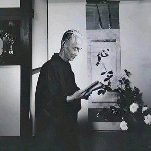 ​川端康成：日本文学的灵魂之声与诺贝尔的光辉