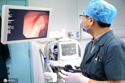 ​中国医师节：敬佑生命 致敬每一位医者