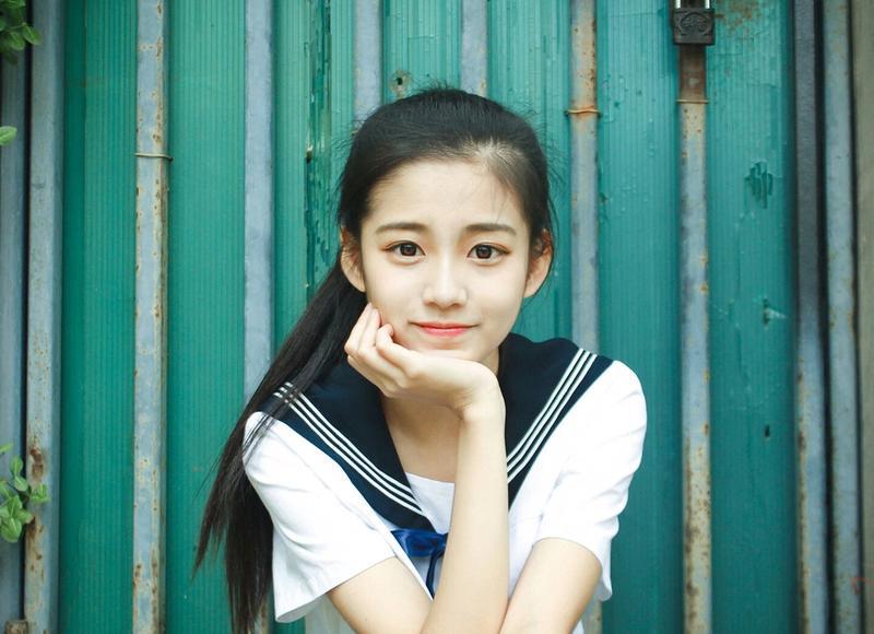 自我简介50字 简短吸引人的自我介绍