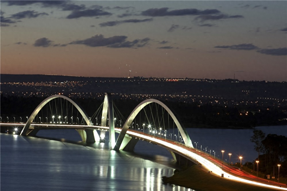 没错！巴西的首都在这儿，可以“上天”的城市