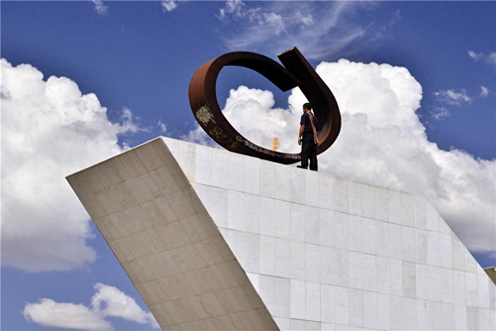 没错！巴西的首都在这儿，可以“上天”的城市