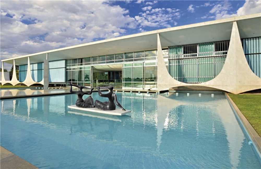 没错！巴西的首都在这儿，可以“上天”的城市