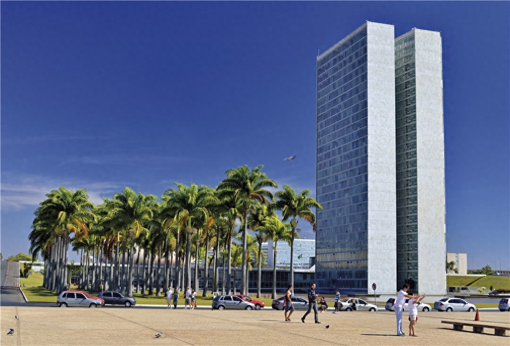 没错！巴西的首都在这儿，可以“上天”的城市