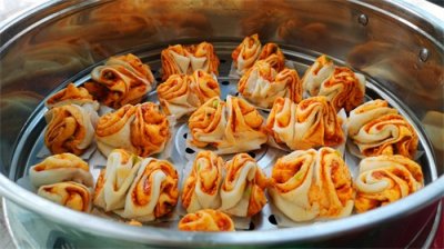 ​花卷这做法太简单了，两手一卷，蓬松暄软有营养，比普通花卷好吃