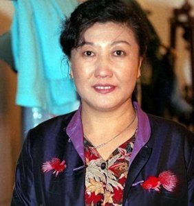 ​2005 年高秀敏猝死真相：13 年后何庆魁揭露其撒谎丢命