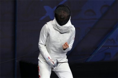 ​（体育）（3）击剑——世锦赛：石玥晋级女子花剑16强