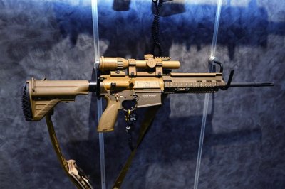 ​#轻兵器科普#带有四面导轨护手：德国HK公司G28巡逻型卡宾枪