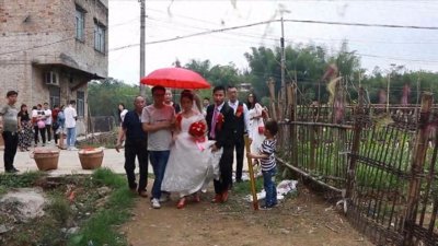 ​很多人都说广西人最没规矩，尤其是在结婚这件事上，为什么呢