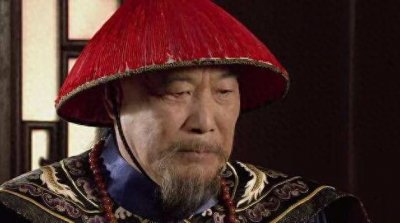 ​和珅、隆科多担任过的九门提督是多大官，相当于现代什么官职？