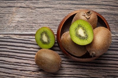 ​猕猴桃和奇异果竟然是两种水果？它们长得都一样，却有什么不同？