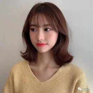 ​6款烫卷发尾锁骨短发推荐 瞬间修饰脸型、减龄又显气质