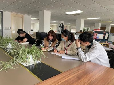 ​创刊30周年丨赵维莉：伴你走过最美花季