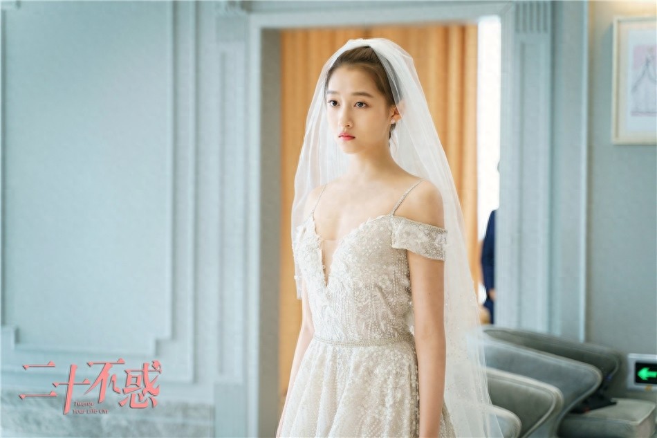 关晓彤的长款礼服造型,仙女气十足