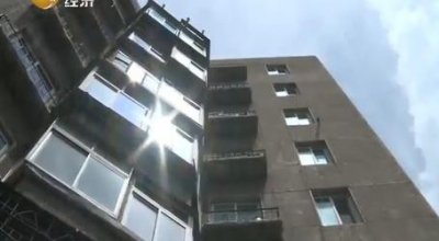 ​「鞍山新世纪学校16岁学生坠楼轻生」母亲：究竟发生了什么？