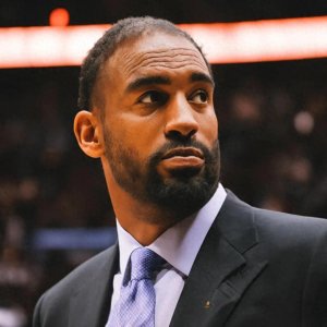 ​湖人队内讧升级：更衣室内发生争吵，詹姆斯身陷其中