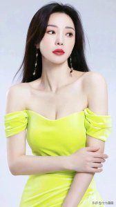 ​【柳岩】超清照片，好奶好润，这身材堪称完美