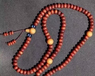 ​星月菩提把玩二十多年的包浆效果，平常注意保养让包浆均匀