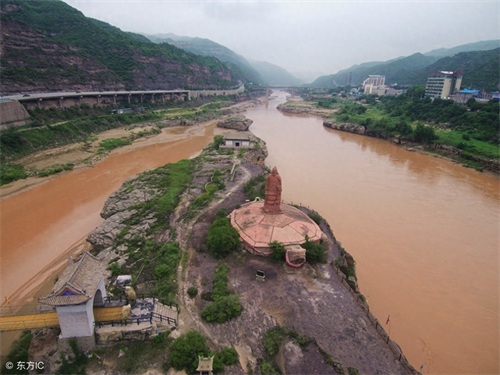 黄河孟门山:远眺如舟,近观似山