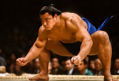 ​1045胜！日本相扑最凶猛肌肉型横纲，他是街霸的原型