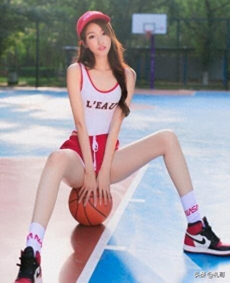 王俪婷:我是郭艾伦女朋友