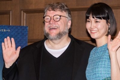 ​托罗去日本宣传《水形物语》与菊地凛子再同框