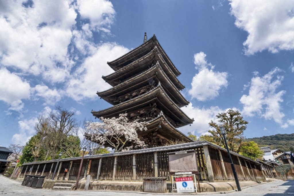 八坂神社是位于日本京都府京都市东山区的神社