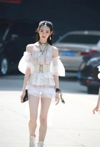 ​张艺凡 上天下凡的美精灵