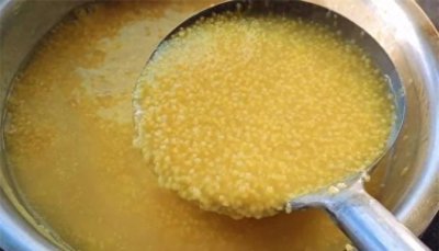 ​原创大厨教你熬小米粥的家常做法，步骤详细，香浓油润，黏稠好喝