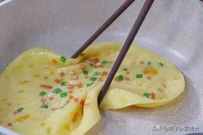 ​韭菜鸡蛋饼，全程手不沾面，做个简单的早餐，和家人一起品味温馨