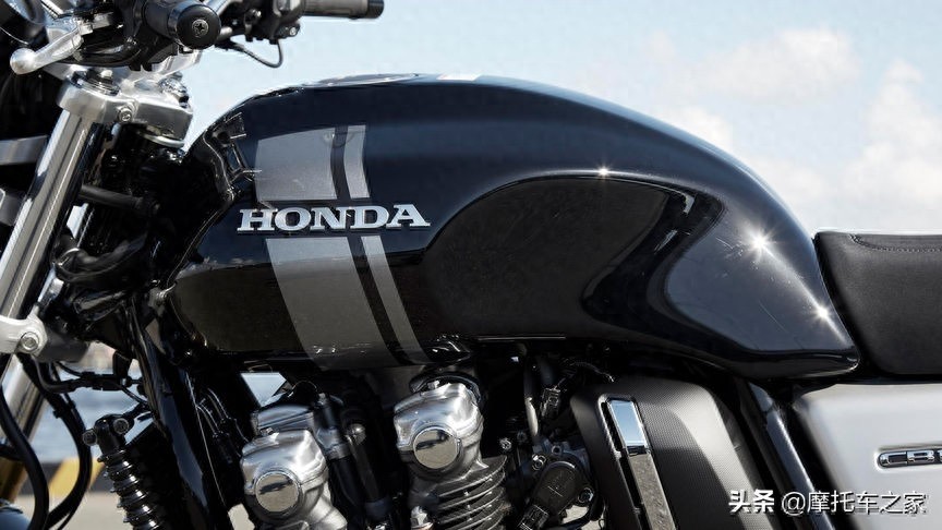 经典本田CB车型，还是这辆车有味道