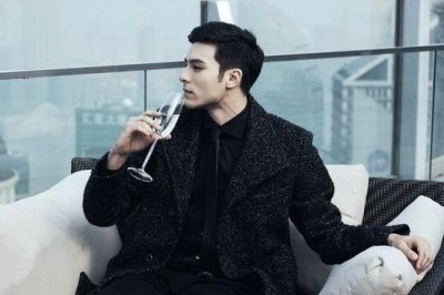 ​娱丸粗面 |“宫洺”胖了又秃了？为了变丑，凤小岳可太努力了