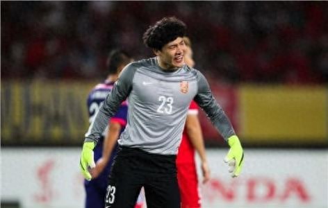 中国传奇门将王大雷，年轻时尚有型的超级爱家好男人