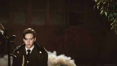 ​老九门再曝陈伟霆新照，佛爷伤痕造型英武霸气