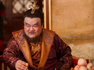 ​安禄山何以能一骑绝尘，横扫中原，令盛唐颤栗？