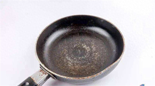 铁锅涂层掉了还能用吗(铁锅涂层是什么材料)