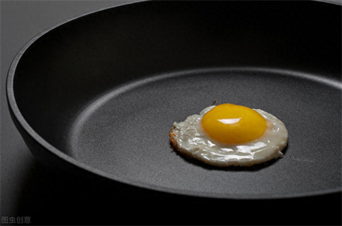 铁锅涂层掉了还能用吗(铁锅涂层是什么材料)