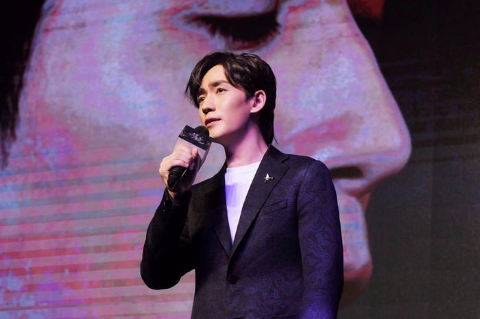 朱一龙亮相《镇魂》开播发布会，宜古宜今获封“眼技派”