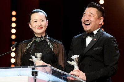 ​“影后”咏梅：与栾树的爱情，幸福背后满是泪水，好在最后是你