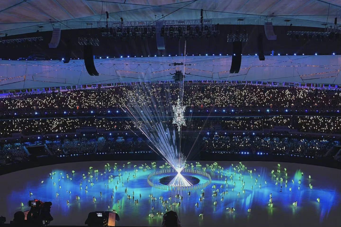 难舍！北京冬奥闭幕式名场面回顾，一句“冰墩墩”下班让人泪崩