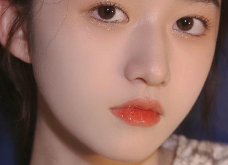 马蓉出道被骂，李小璐靠女儿营销被骂：人们为什么不肯放过她们？