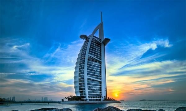 迪拜地理位置优越的原因,阿联酋吸引移民的原因图5