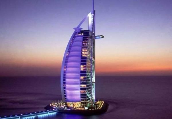 迪拜地理位置优越的原因,阿联酋吸引移民的原因图7