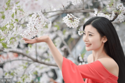 ​那些助眠的女主播不说话半夜开直播什么鬼 直播助眠的主播