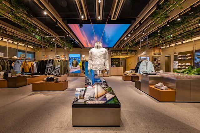 adidas户外运动旗舰店（adidasTERREX旗舰店开业开启可持续户外服饰）(16)