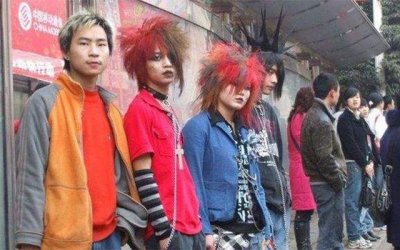 ​非主流杀马特穿衣打扮（时尚圈真是个圈）