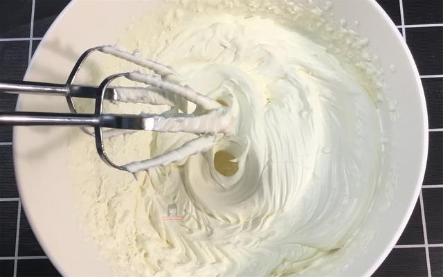 家庭自制奶油冰激凌制作方法（在家自制奶油冰激凌）(7)