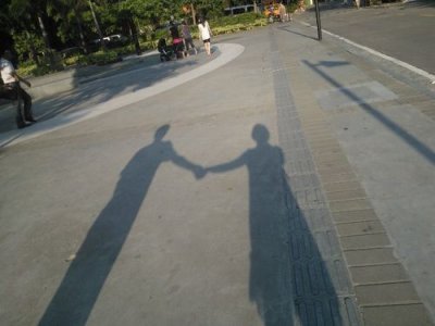 ​手牵手一步两步三步四步往前走是什么（手牵手一步两步三步四步往前走是什么歌