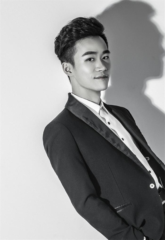 虎牙默认不求人开挂？黑粉暗示：刺激战场也有金钱交易