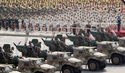 ​解放军“三蹦子”有多牛？三座敞篷，坦克见得都得躲着走